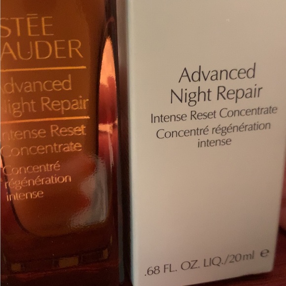 Recently discontinued version, brand new, very soothing for irritated skin - Picture 2 of 2